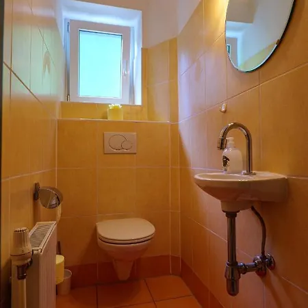 Flataid Gaestehaus Graschi - Steinbergstrasse