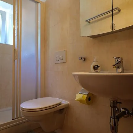 Flataid Gaestehaus Graschi - Steinbergstrasse Апарт-отель *