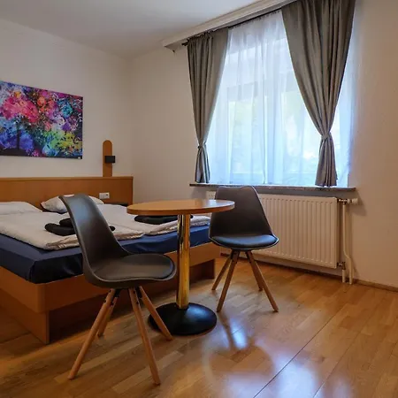 Flataid Gaestehaus Graschi - Steinbergstrasse Апарт-отель *