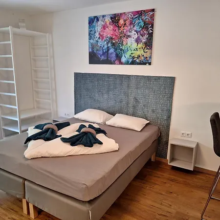 Апарт-отель Flataid Gaestehaus Graschi - Steinbergstrasse Грац