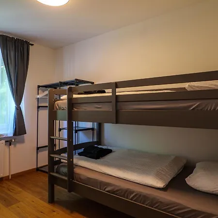 Flataid Gaestehaus Graschi - Steinbergstrasse 3*