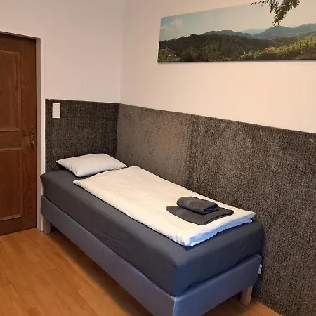 Apart-hotel Flataid Gaestehaus Graschi - Steinbergstrasse