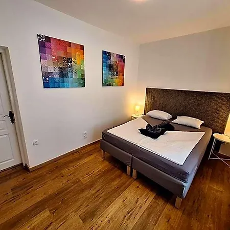 Flataid Gaestehaus Graschi - Steinbergstrasse 3* グラーツ