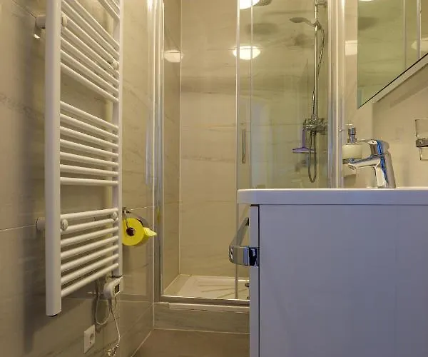 Flataid Gaestehaus Graschi - Steinbergstrasse 3* Graz