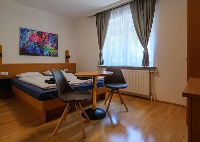 Flataid Gaestehaus Graschi - Steinbergstrasse Aparthotel 3*