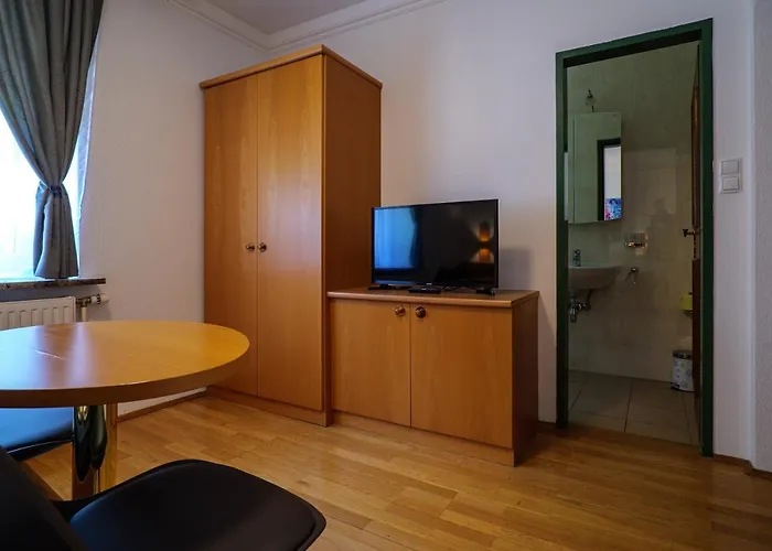 Aparthotel Flataid Gaestehaus Graschi - Steinbergstrasse Graz