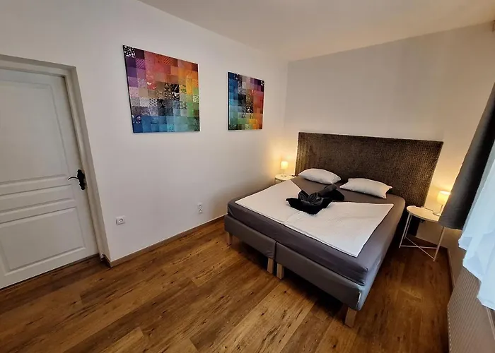 Flataid Gaestehaus Graschi - Steinbergstrasse Aparthotel Graz