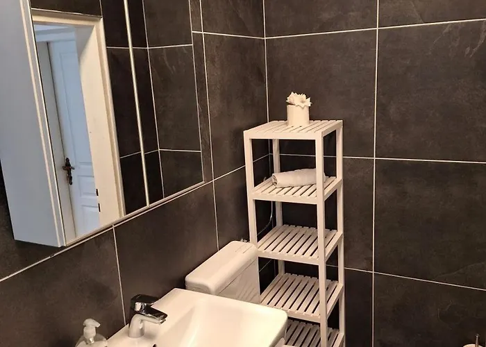 Flataid Gaestehaus Graschi - Steinbergstrasse Graz