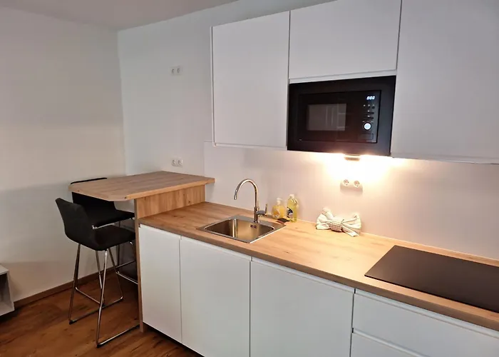 Flataid Gaestehaus Graschi - Steinbergstrasse